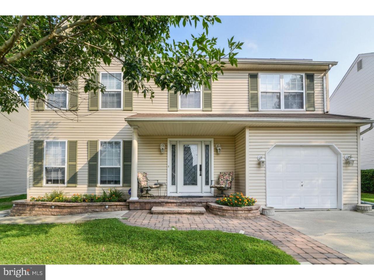 19 Lawrence Lane - Photo 1