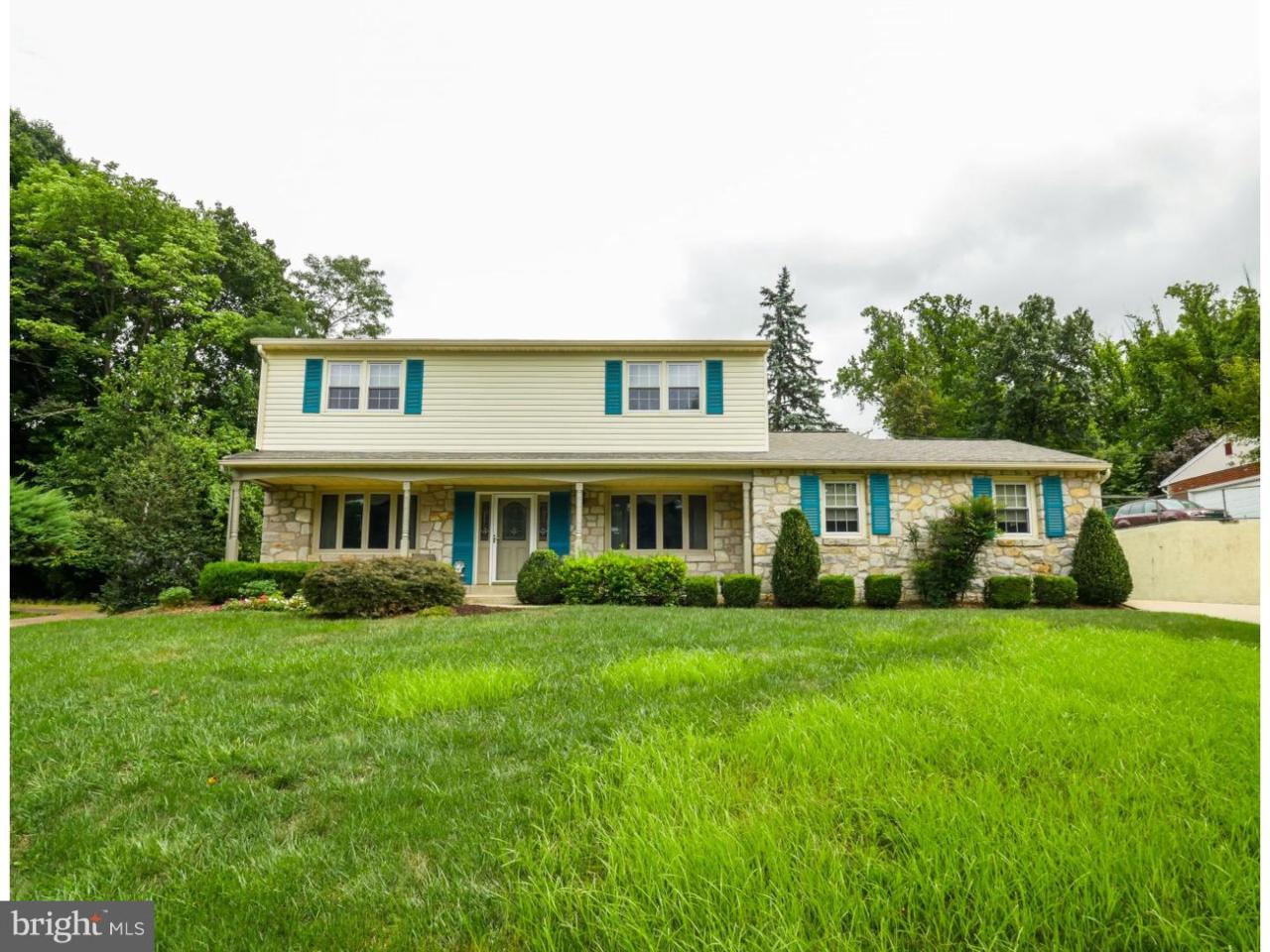 2713 Barry Lane - Photo 1