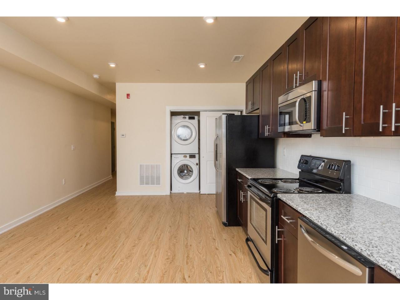245 45TH Street - Photo 1