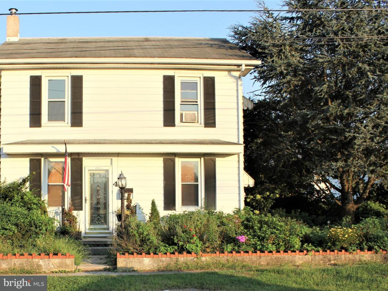 4 Railroad Street - Photo 1