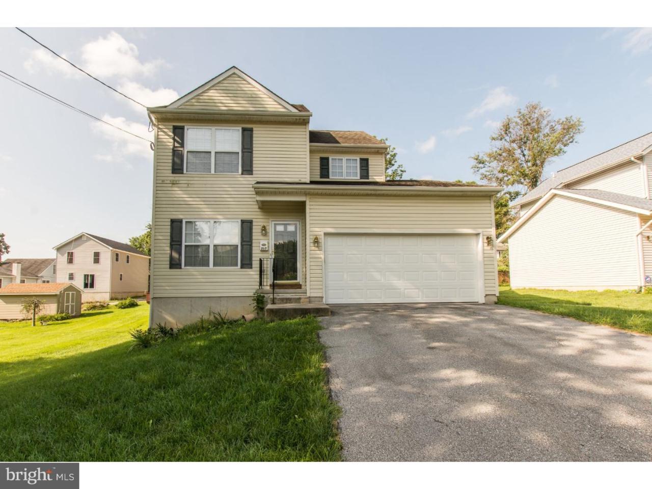 207 Milford Avenue - Photo 1
