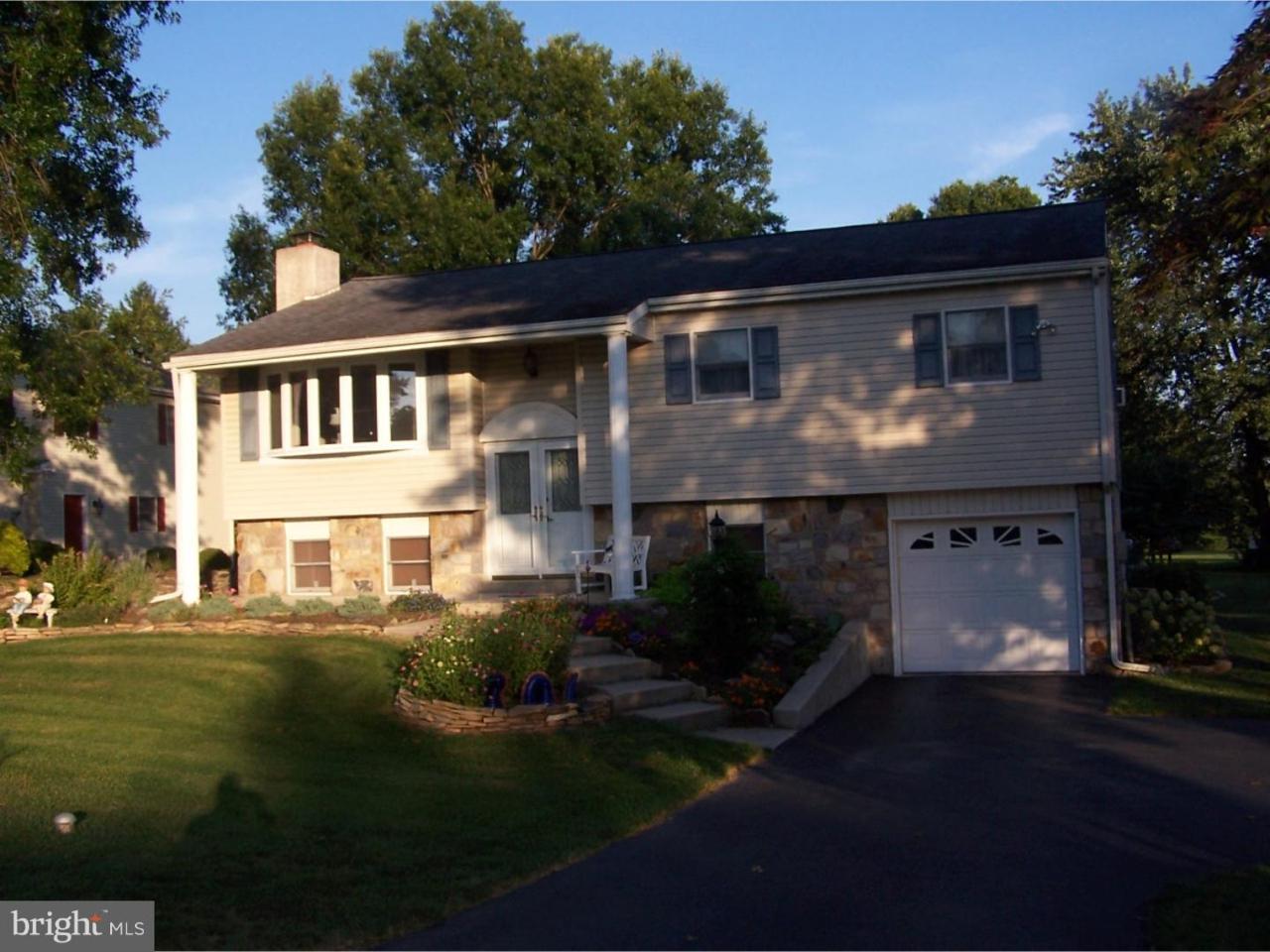 1458 Woodmere Drive - Photo 1