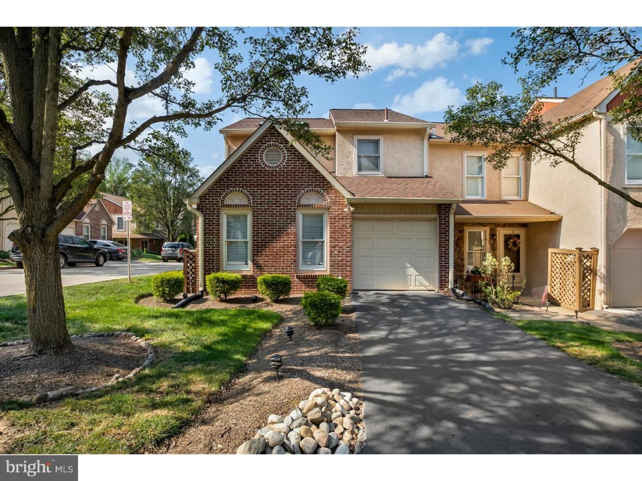 33 White Pine Court - Photo 1