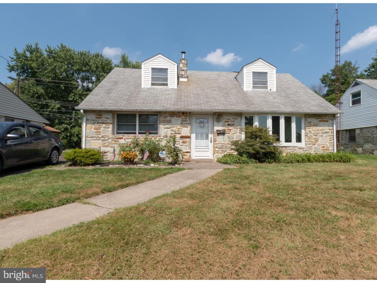 2524 Laurel Drive - Photo 1