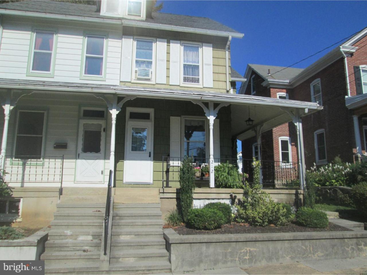 212 Hill Road - Photo 1