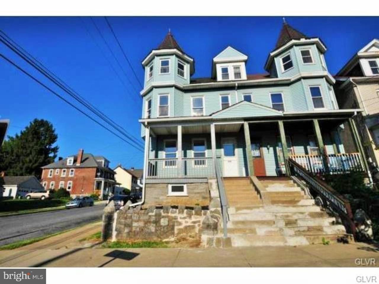 920 Center Street - Photo 1
