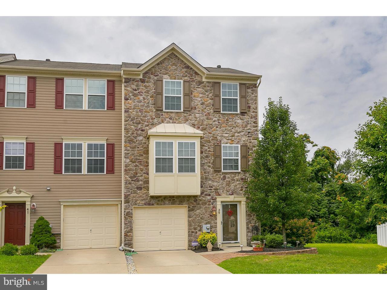 39 Cypress Street - Photo 1