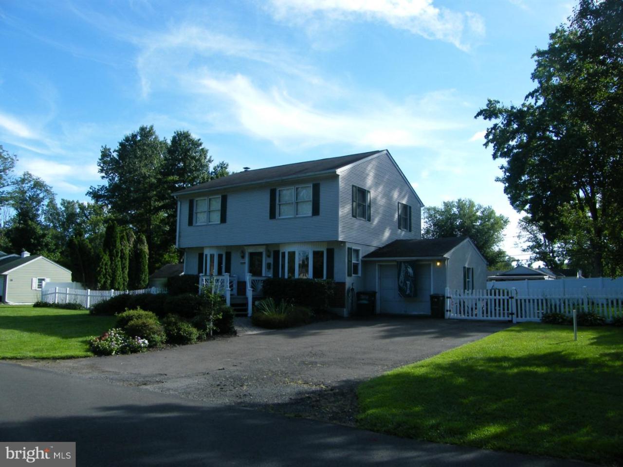 135 Myrtle Avenue - Photo 1