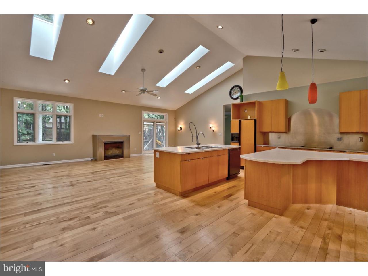10 Eastwood Court - Photo 1