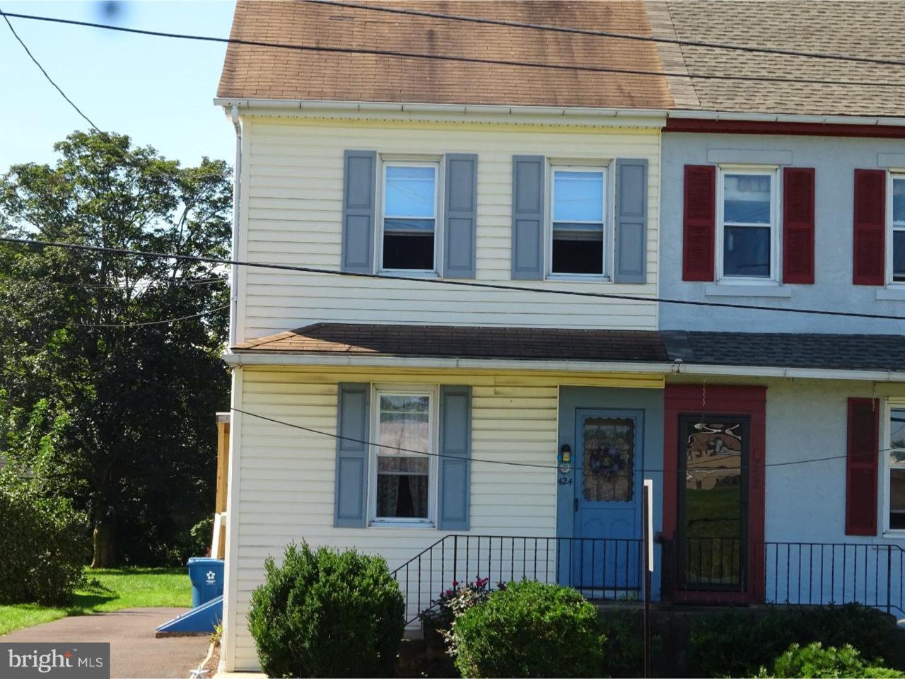 424 Hancock Street - Photo 1
