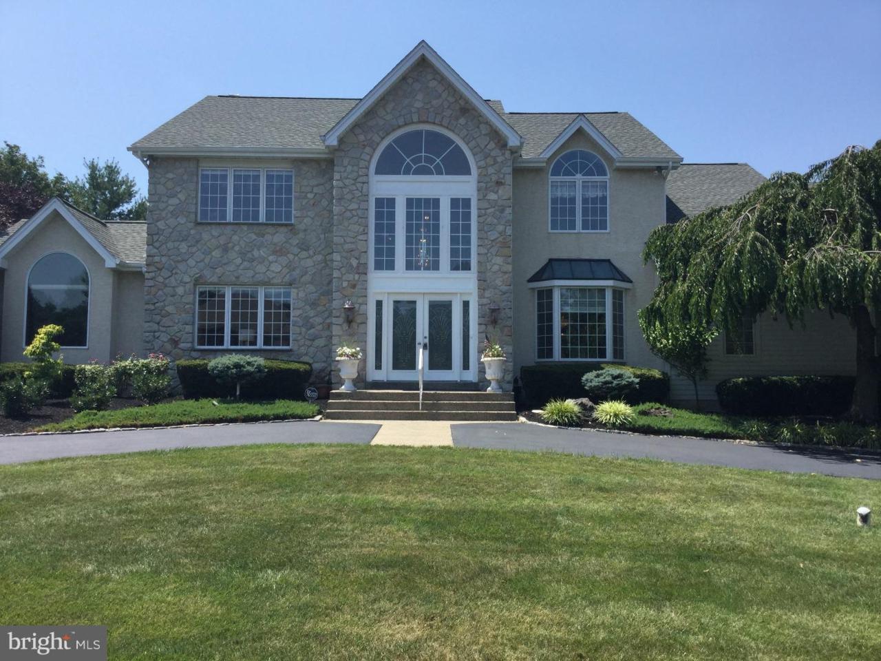 270 Kerry Lane - Photo 1