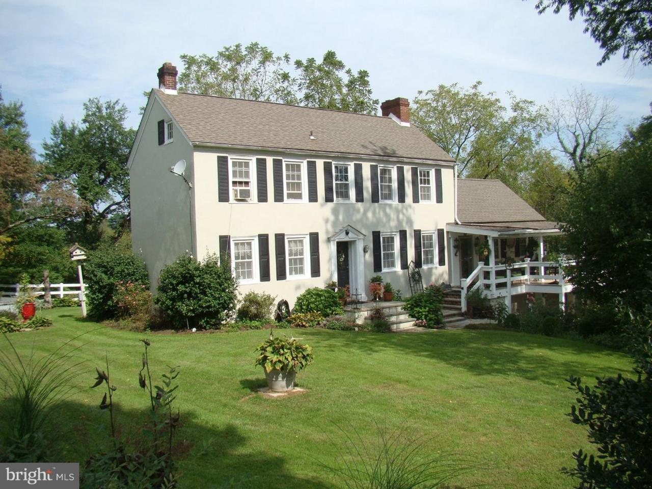 490 Rockdale Drive - Photo 1