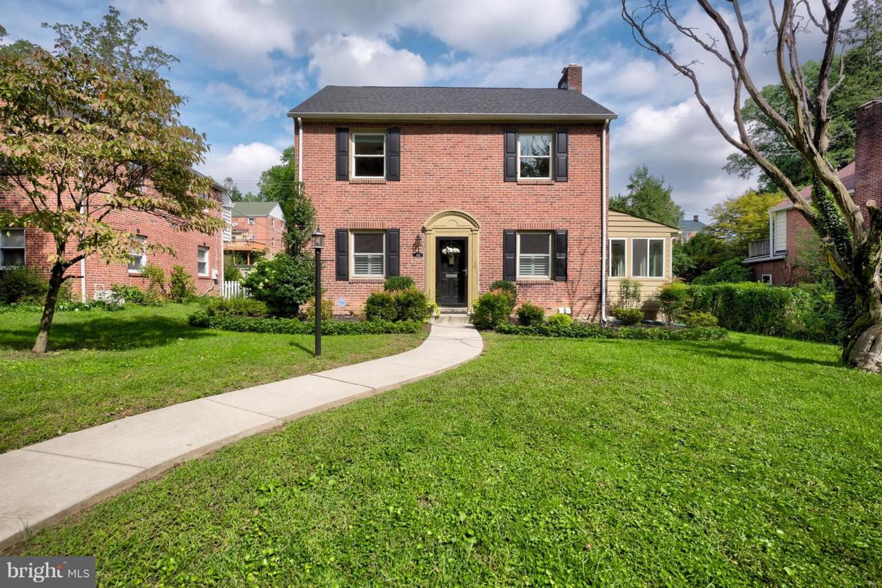 824 Belvedere Avenue - Photo 1
