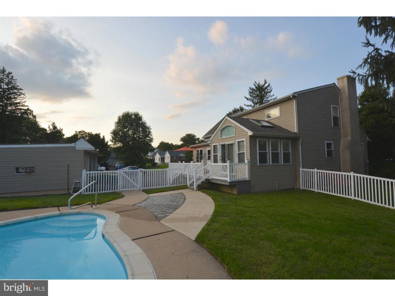 413 Moreland Avenue - Photo 1