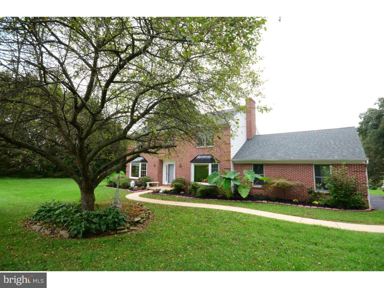 1553 Birdell Road - Photo 1