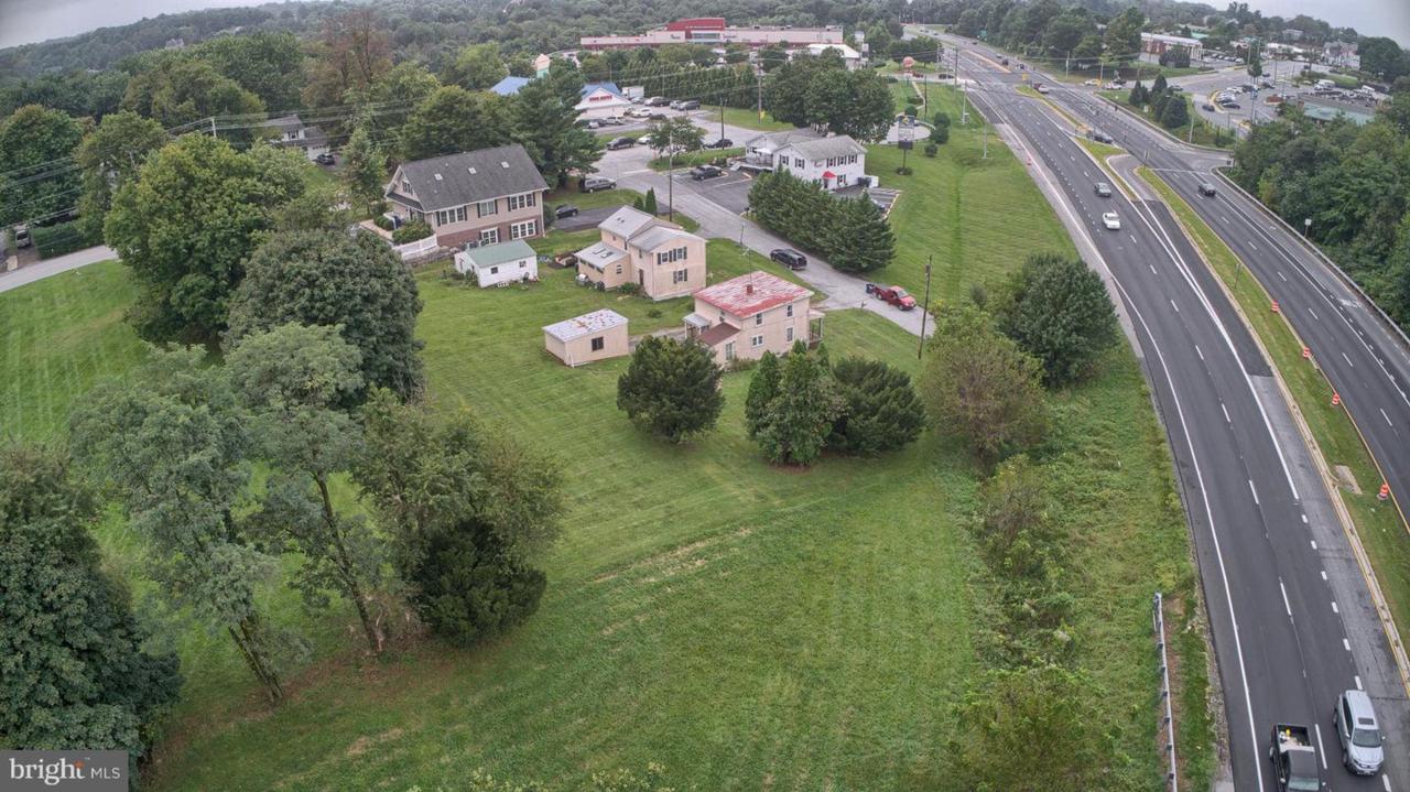 1401 Ridge Court - Photo 1