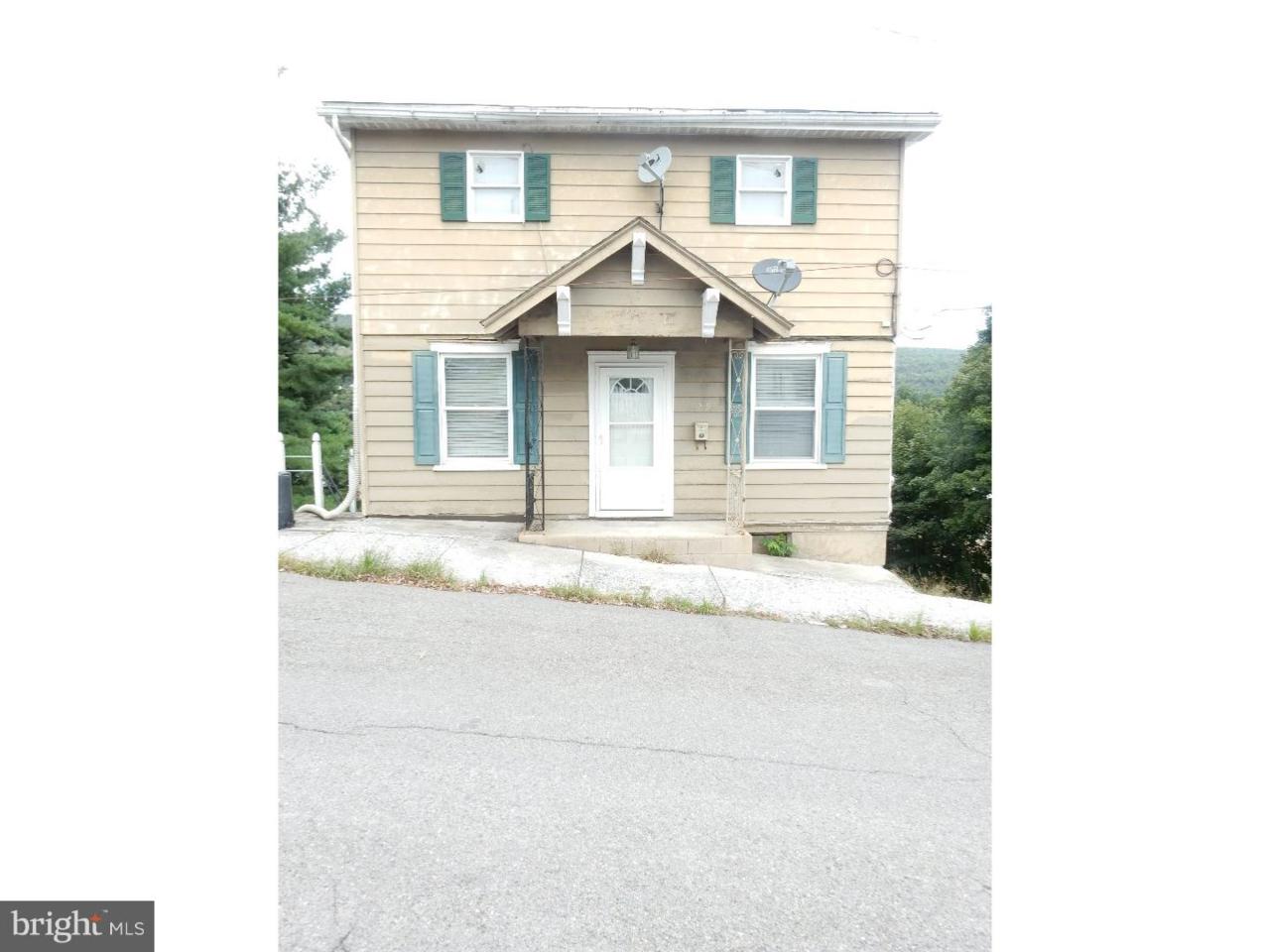 139 Mahanoy Street - Photo 1