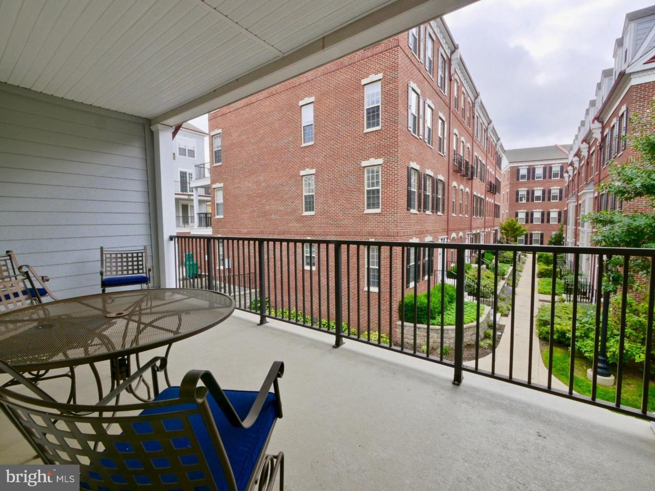 602 Admirals Way - Photo 1