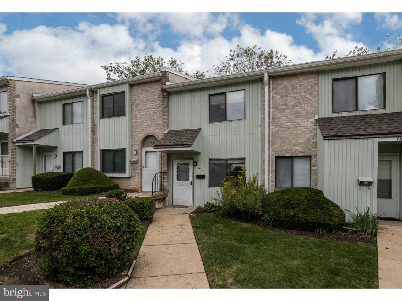 609 Valley Drive - Photo 1