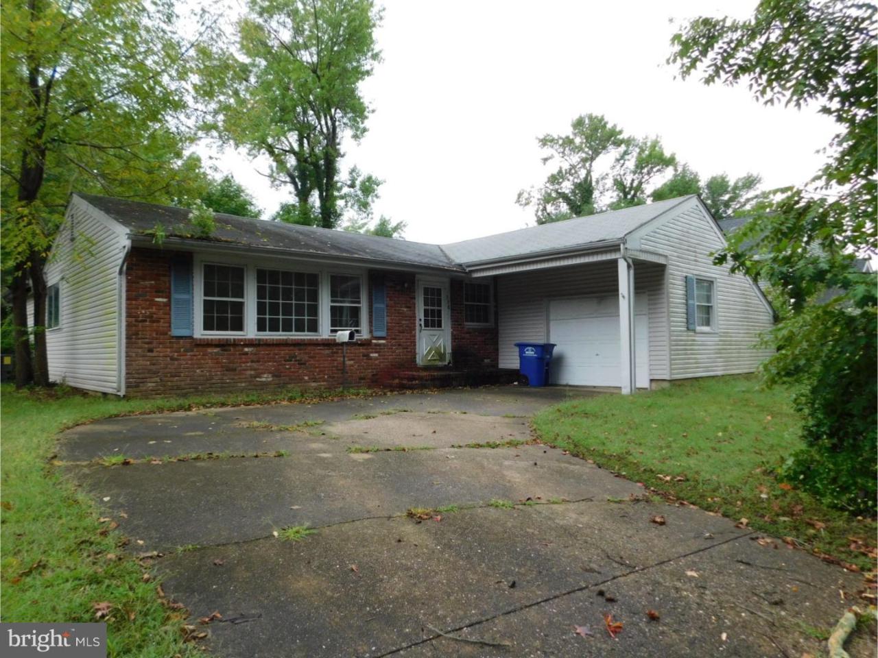 538 Brentwood Drive - Photo 1