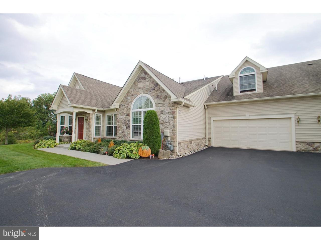 294 Willow Drive - Photo 1