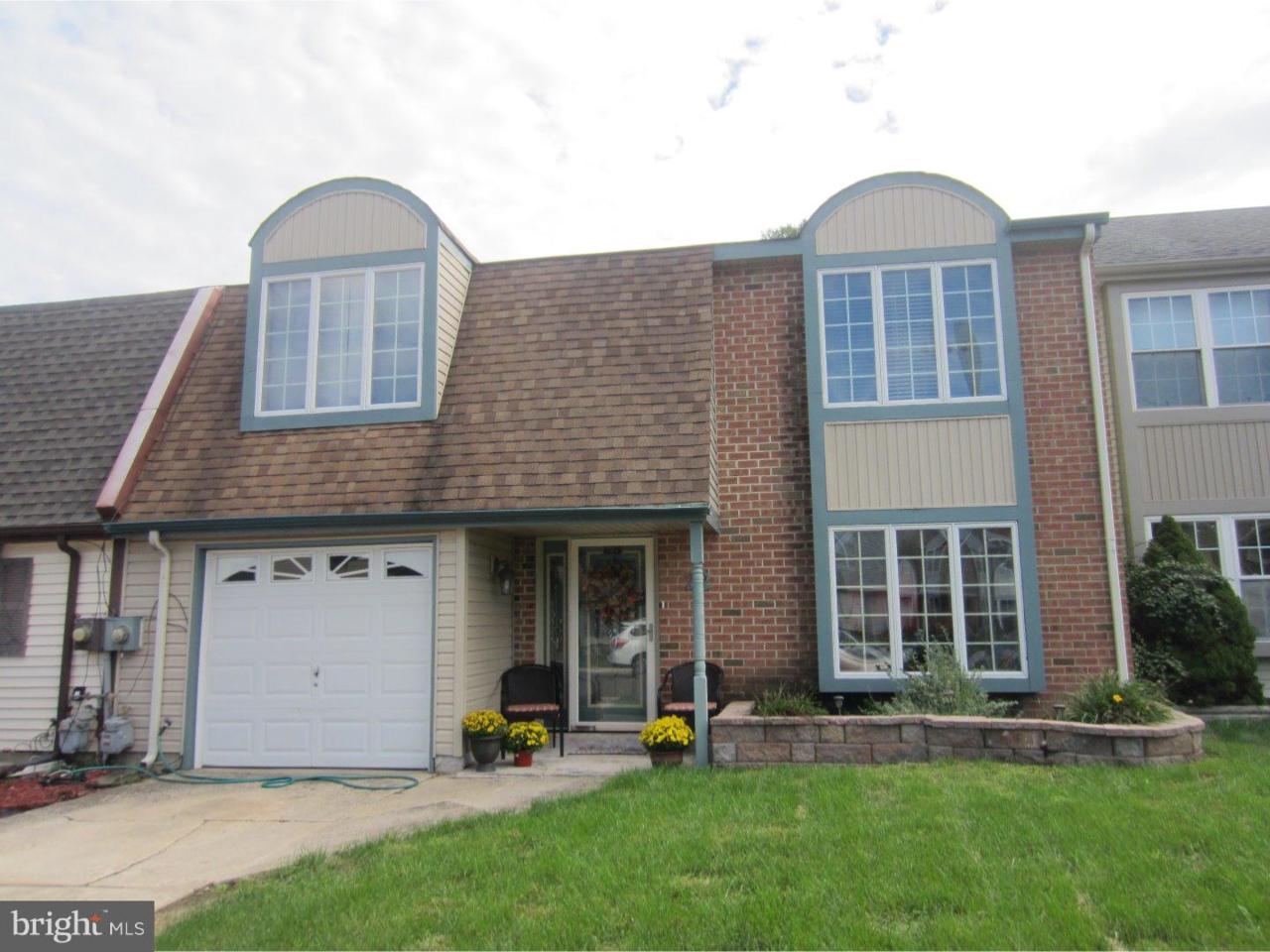 22 Cardinal Drive - Photo 1