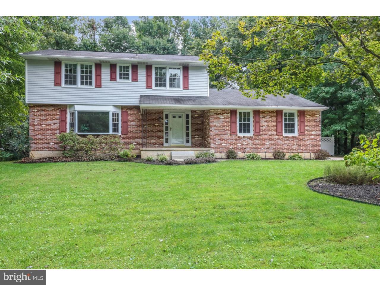 2402 Oakmere Road - Photo 1