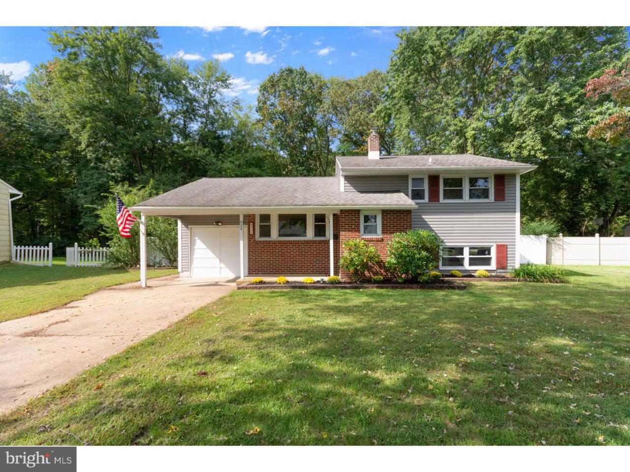 924 Bentley Road - Photo 1