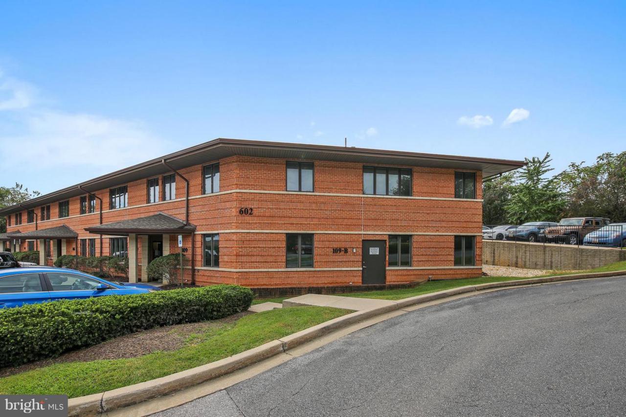 602 Center Street - Photo 1