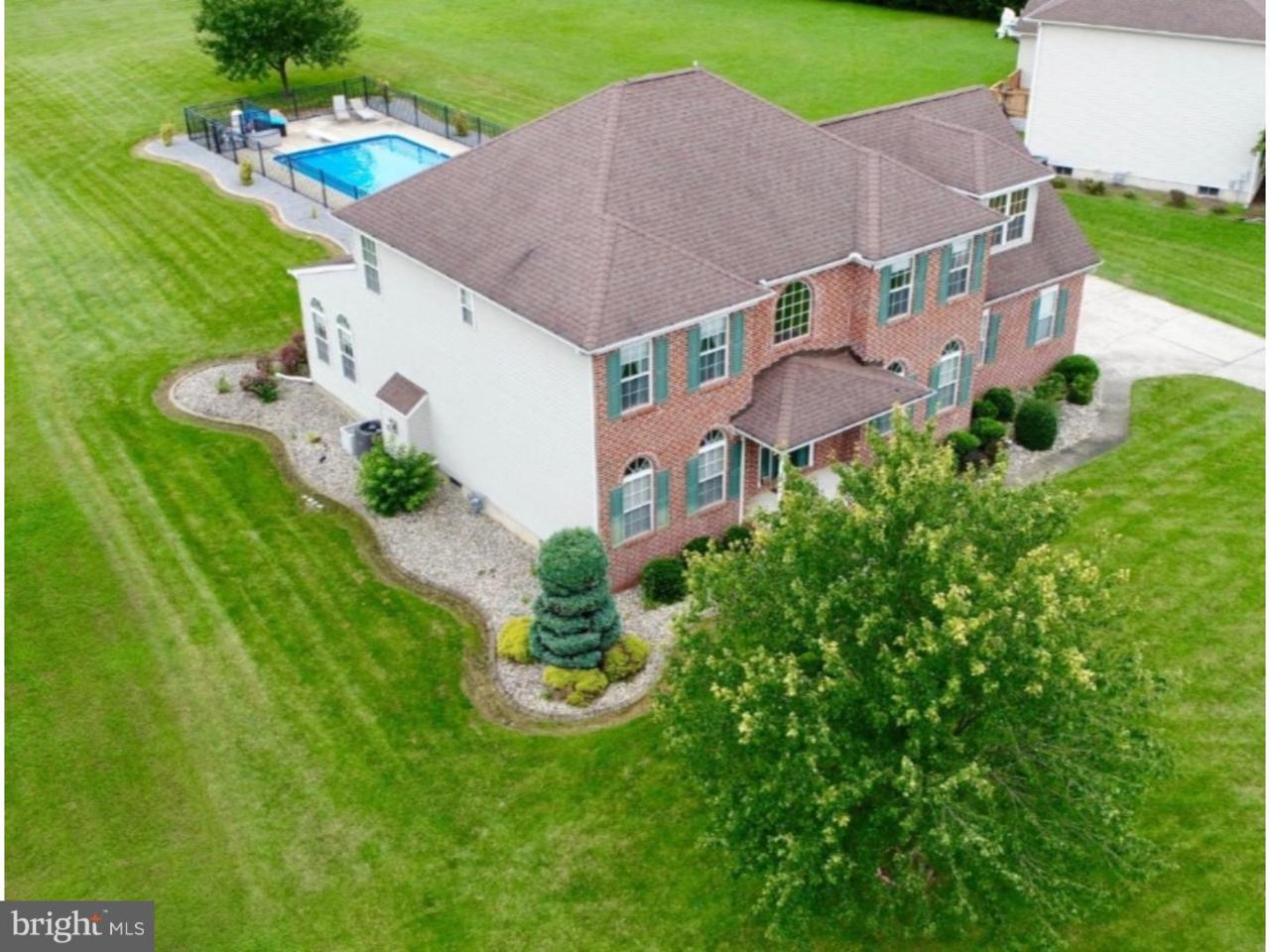 114 Great Geneva Drive - Photo 1