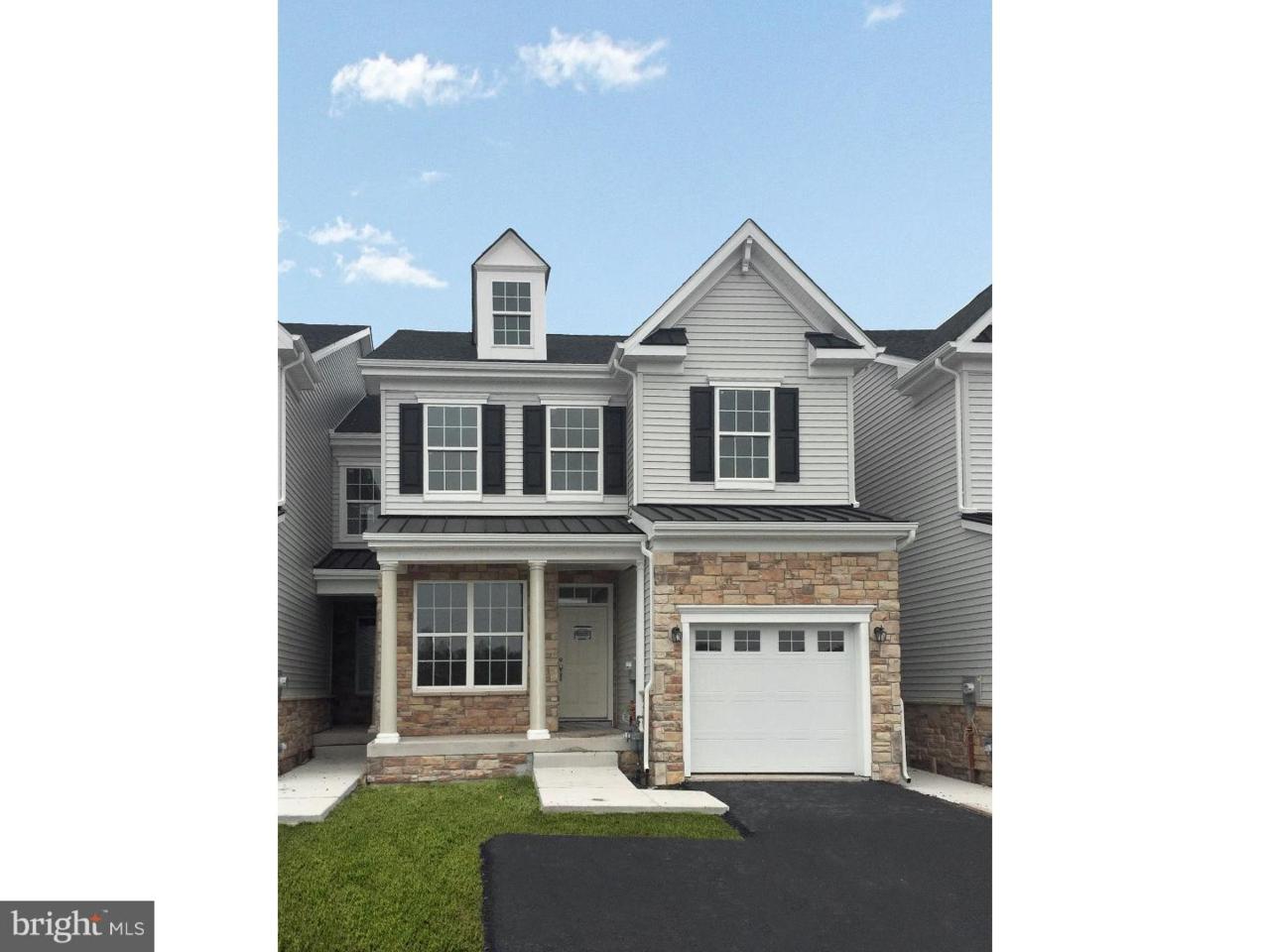 190 Providence Circle - Photo 1