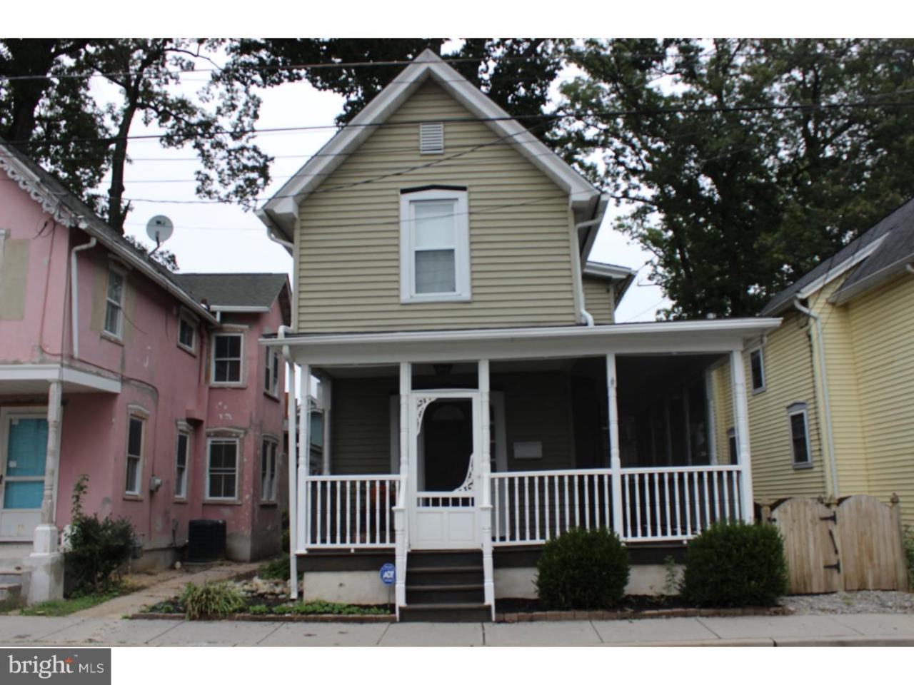 33 Oak Avenue - Photo 1