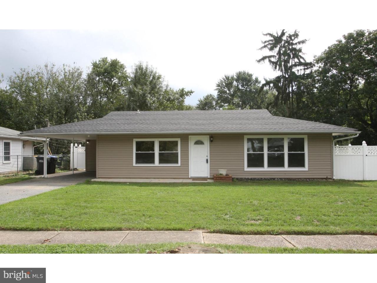 19 Chaucer Drive - Photo 1