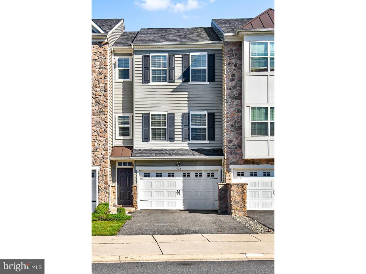 523 Jacobsen Drive - Photo 1