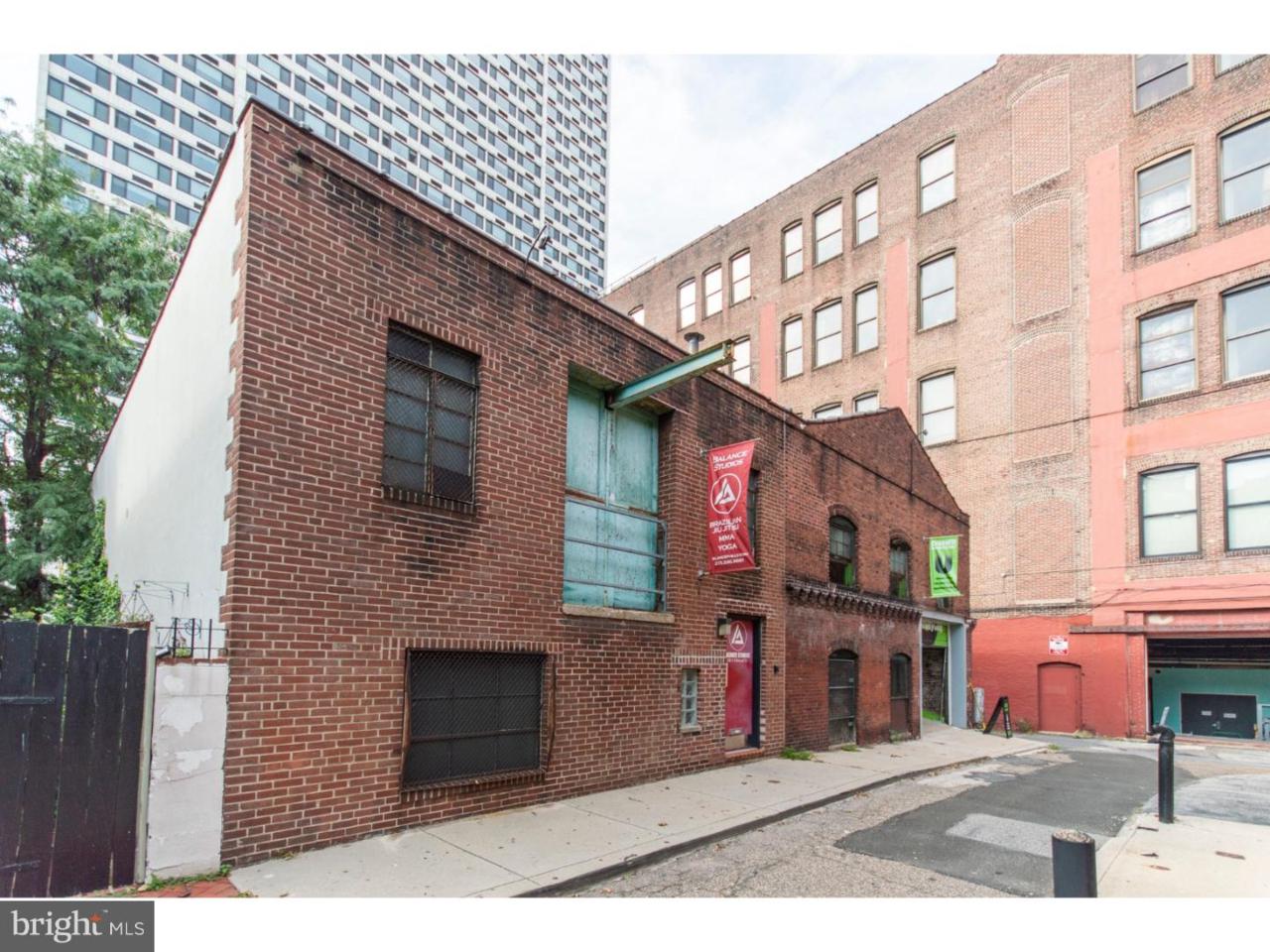 109-15 24TH Street - Photo 1