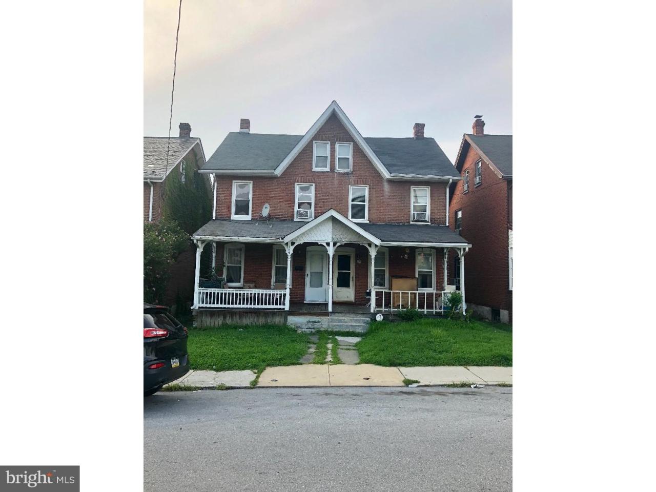 545 Olive Street - Photo 1