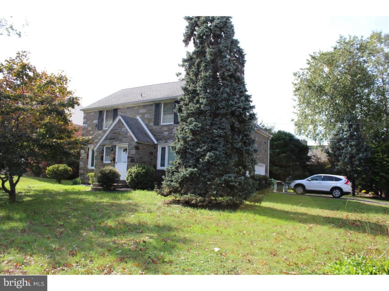 440 Lansdowne Avenue - Photo 1