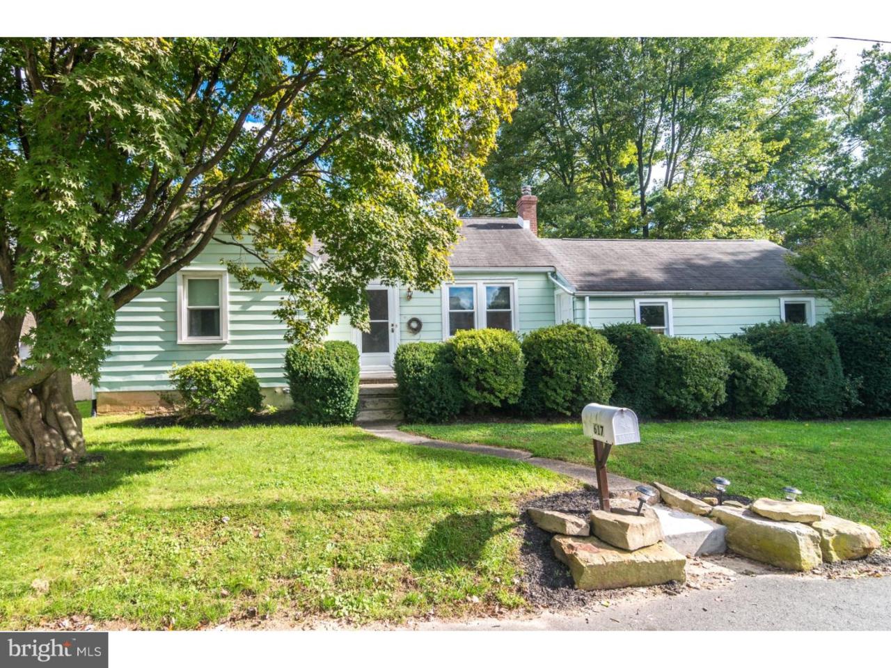 617 Rosemont Avenue - Photo 1