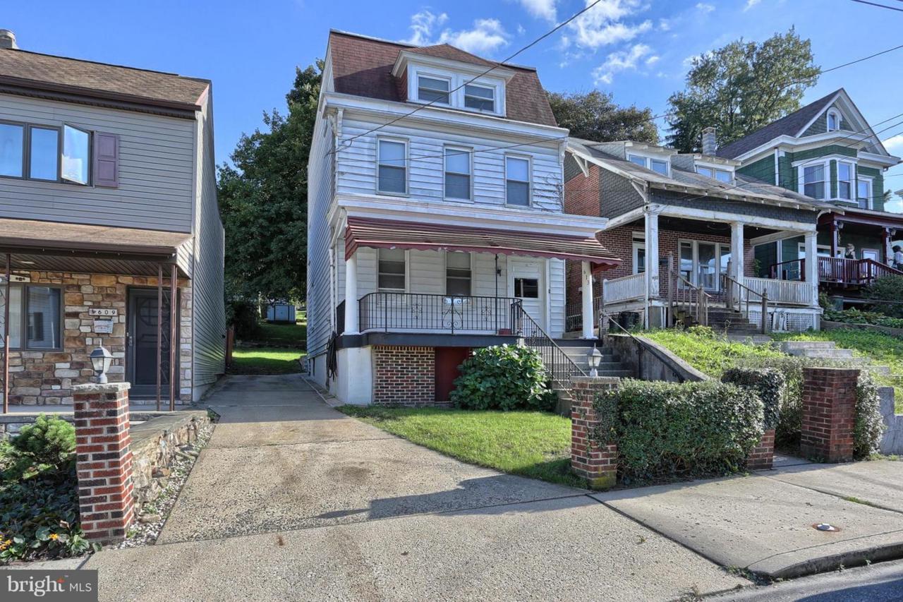 613 Schuylkill Avenue - Photo 1