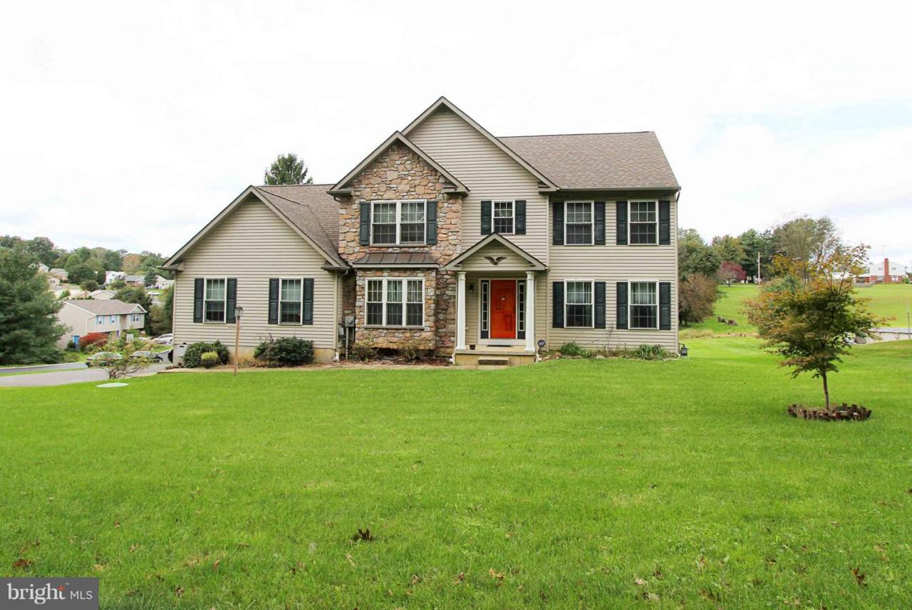 549 Crestwood Drive - Photo 1