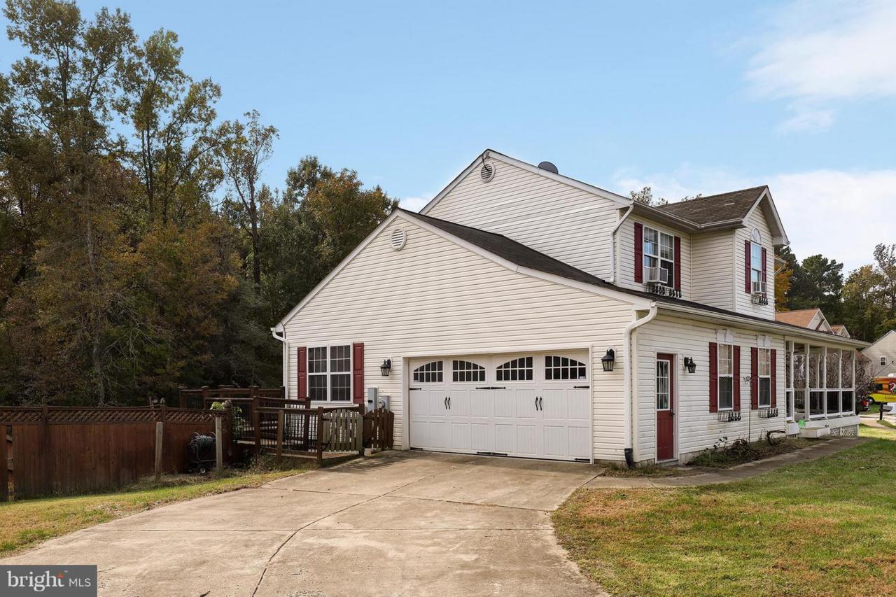 101 Peachleaf Court - Photo 1