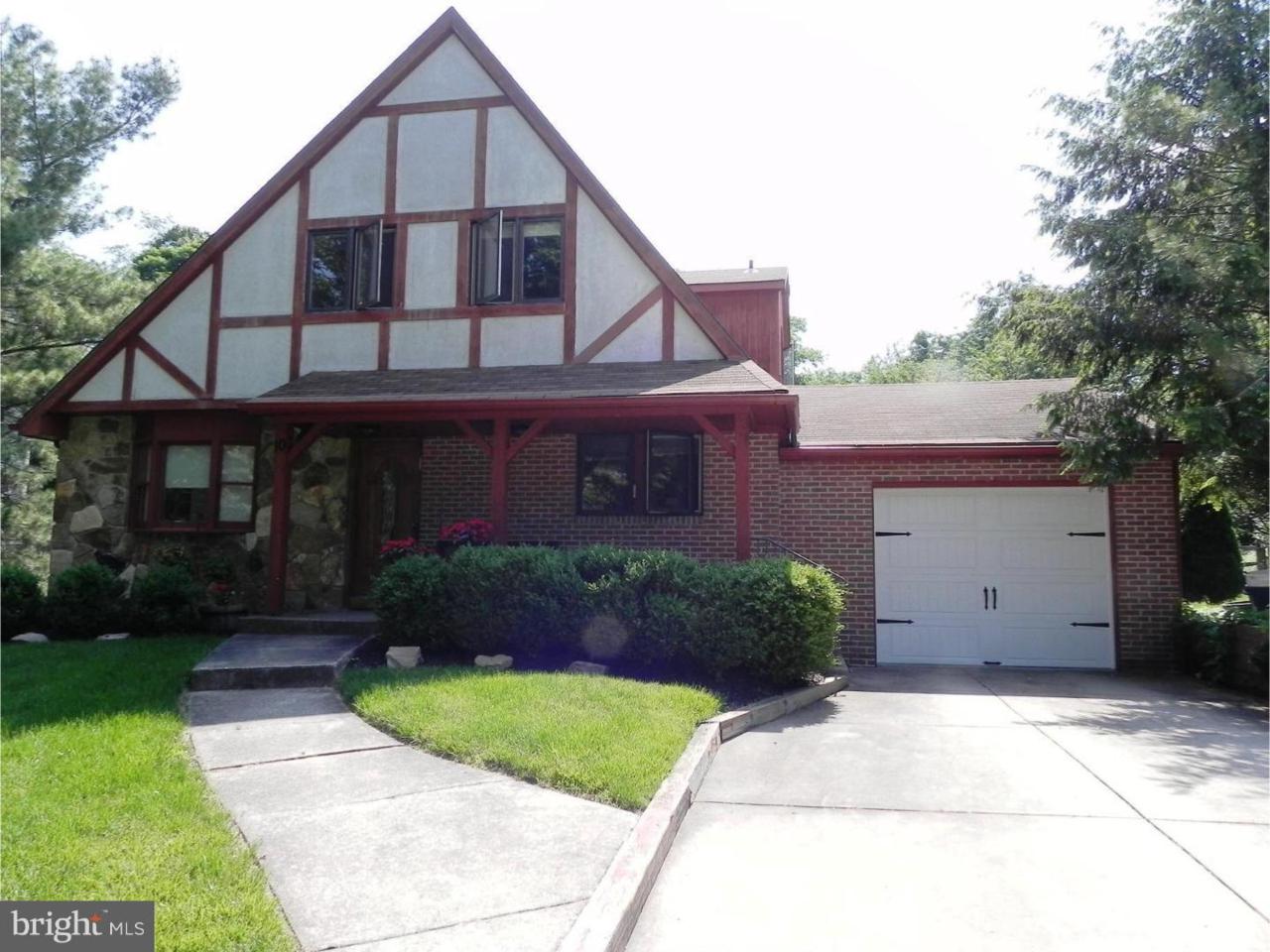 10 Woodleigh Drive - Photo 1