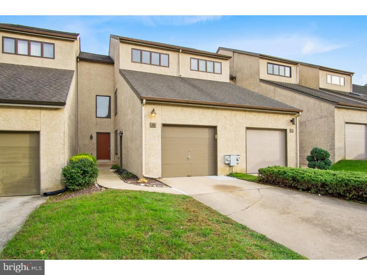 28 Falcon Court - Photo 1