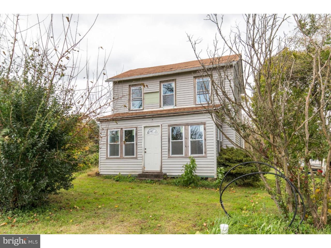 240 Ashmun Avenue - Photo 1