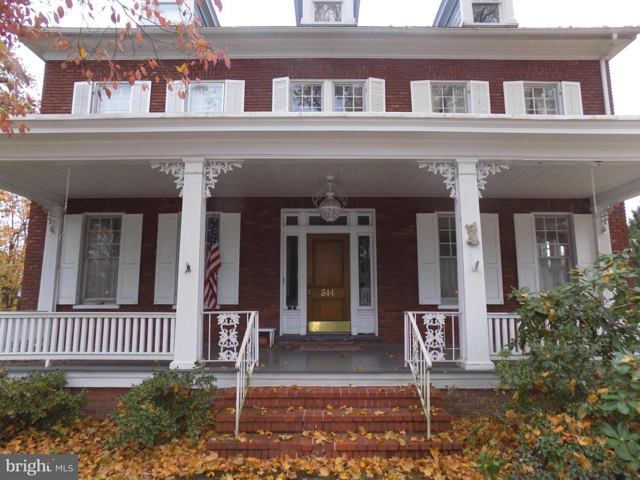 344 Clayton Avenue - Photo 1