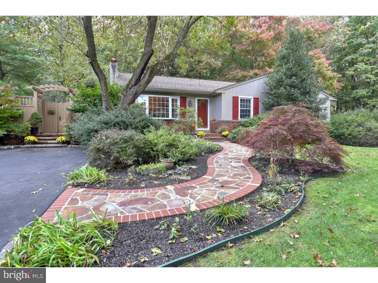54 Robins Road - Photo 1