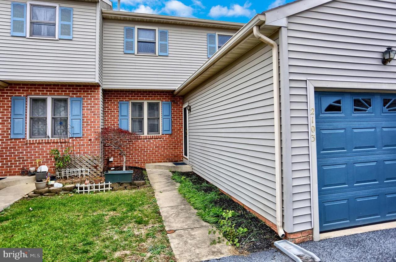 2103 Acorn Court - Photo 1