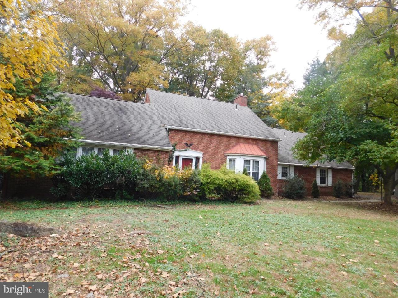 8 Kings Hwy N - Photo 1