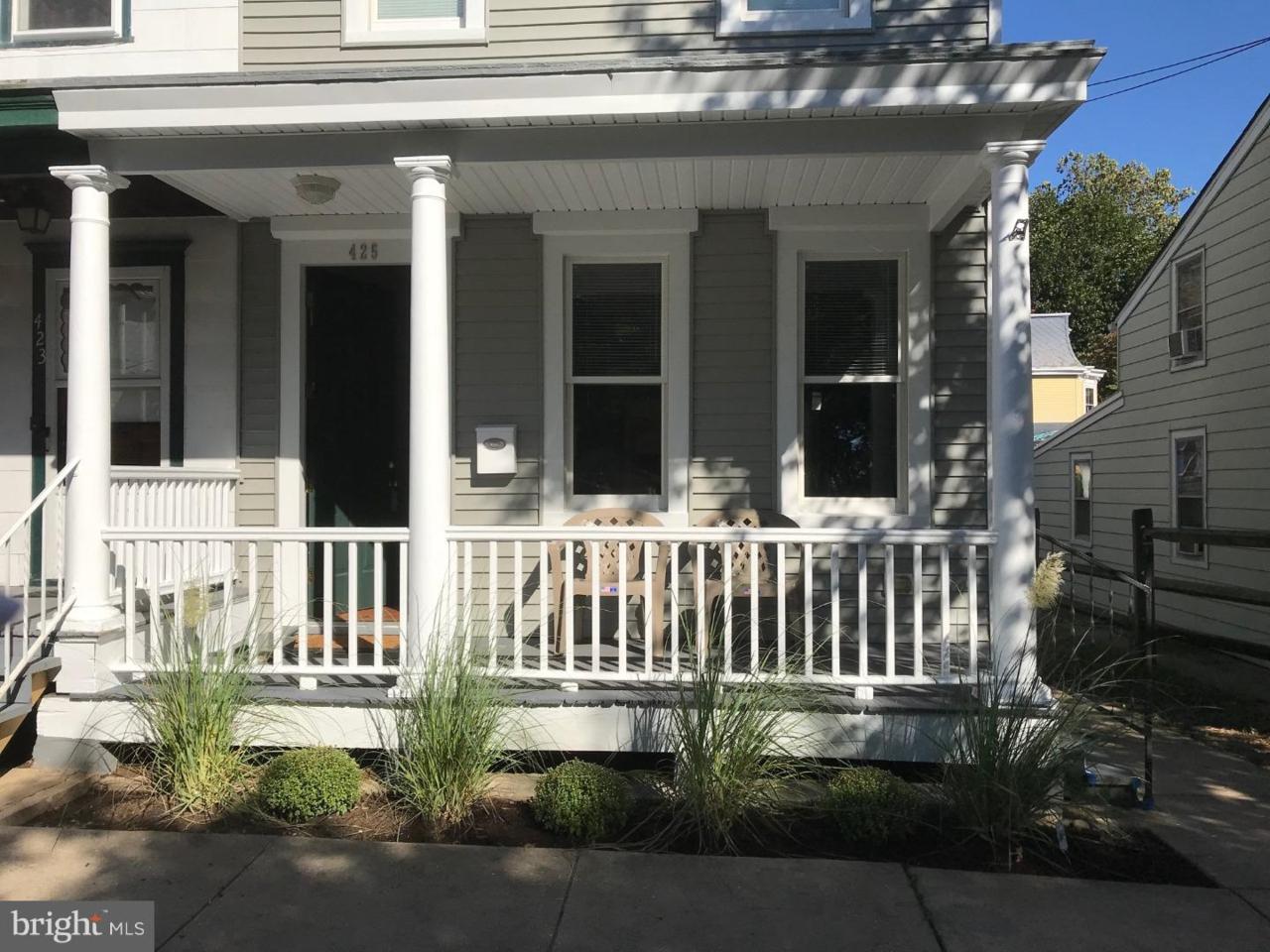 425 Wood Street - Photo 1