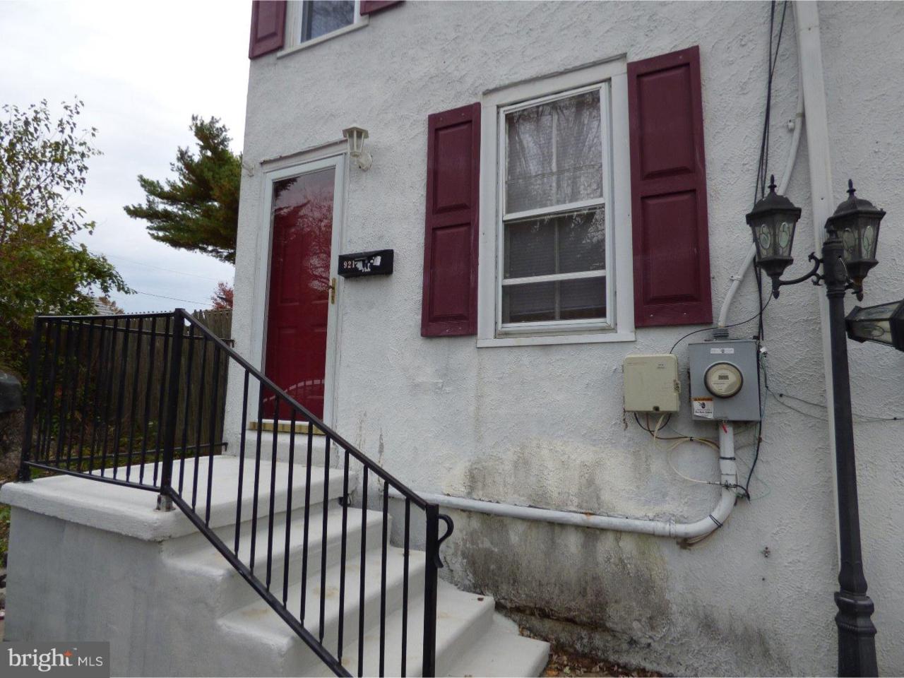 919-21 School Street - Photo 1